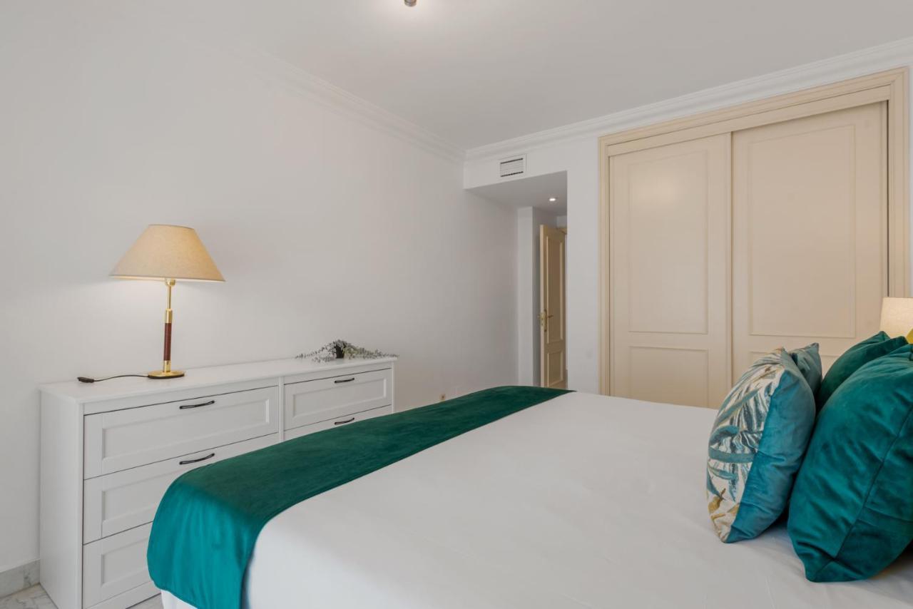 Appartement 3 Bedroom In Location Marbellac